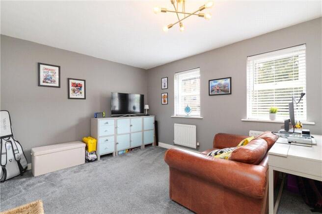 Bedroom/Office