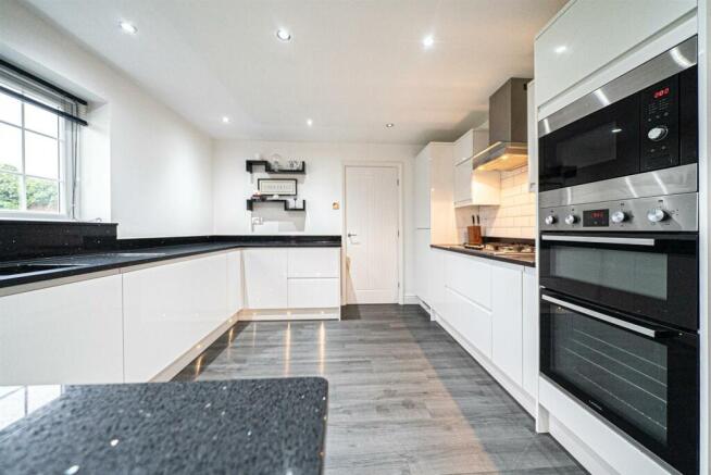 Dining kitchen