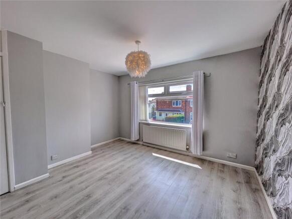 3 bed Terraced to rent Image 5
