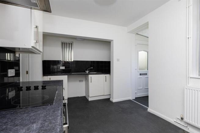 2 bed Semi-Detached for sale Image 8