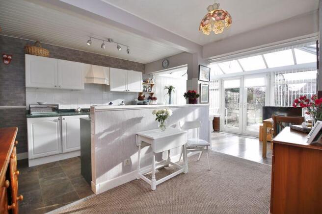 Kitchen / Dini...
