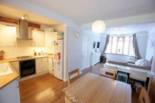 Kitchen/Dining...