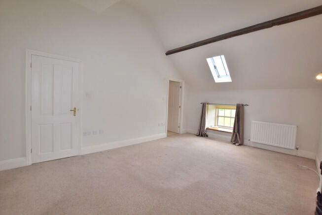 3 bed Terraced to rent Image 10