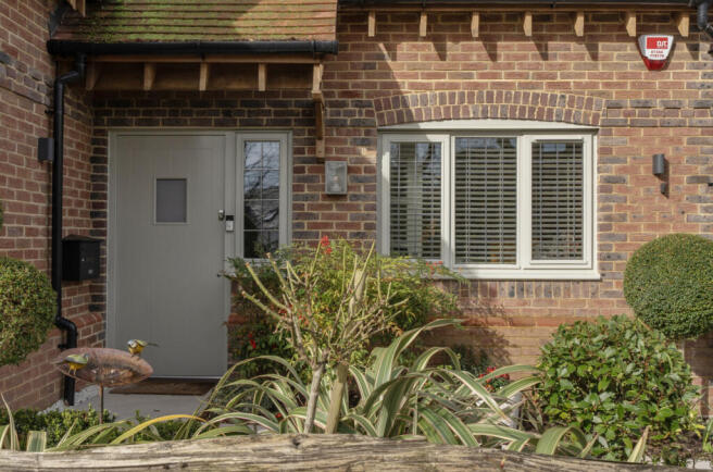 1424525-13-69b428...