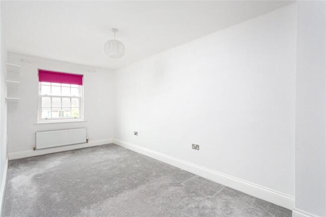 4 bed Terraced for sale Image 10