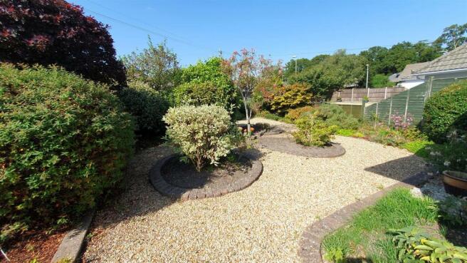 Front garden.jpg