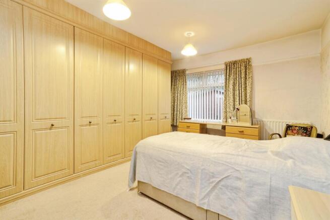 2 bed Detached Bungalow for sale Image 7