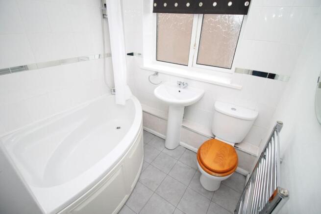 BATHROOM/WC
