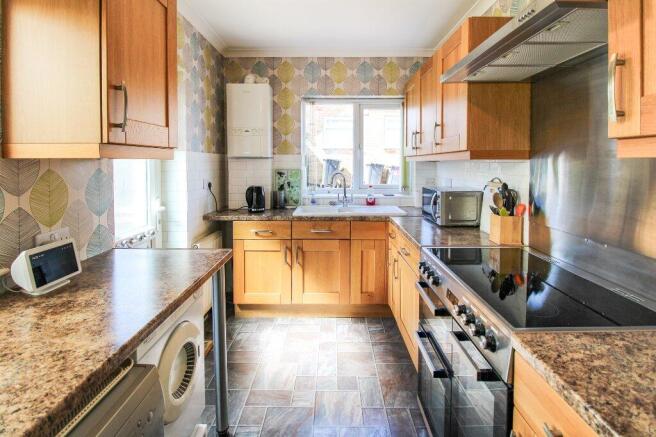 3 bed Semi-Detached for sale Image 4