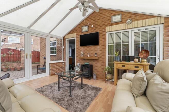 4 bed Detached for sale Image 11