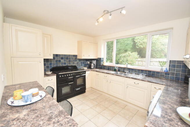 Kitchen/breakfast...