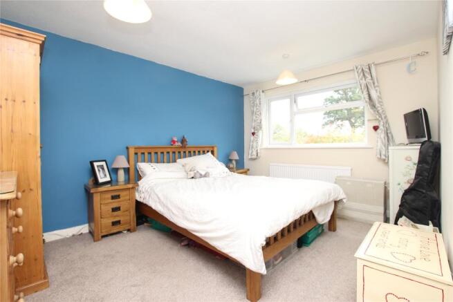 06 Bedroom
