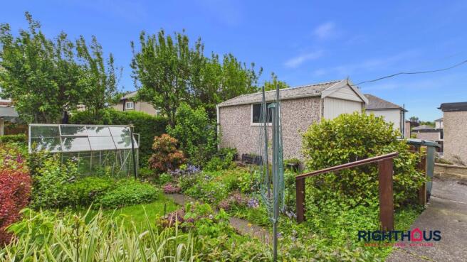 Larch Hill, Bradford, BD6 photo 4