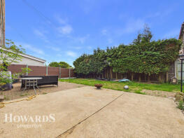 7, Lakeside Rise, Lowestoft NR32 5BE