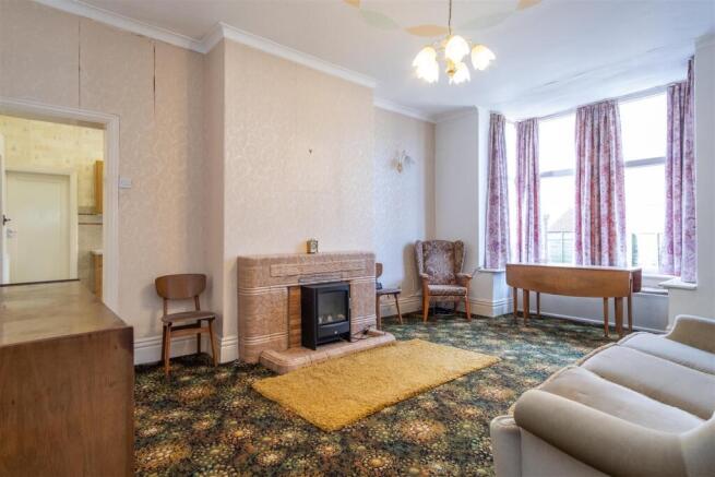 Sitting/Dining Room