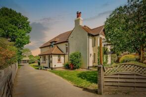 Copthorne Cottage, Copthorne Bank, Crawley RH10 3JQ