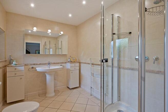 2 bed House for sale Image 9