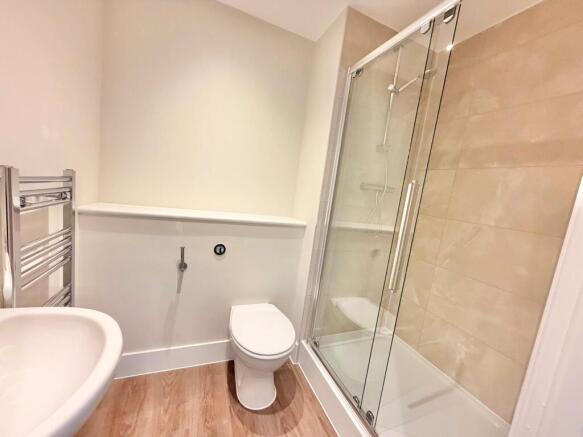 1 bed Apartment to rent Image 7