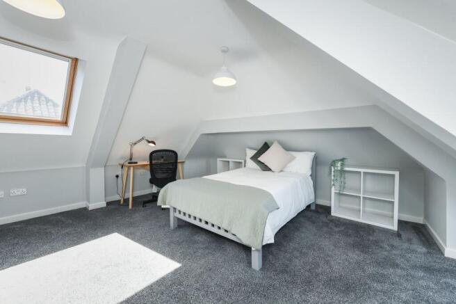5 Double Bedrooms