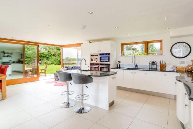 Kitchen/Breakfast Rm