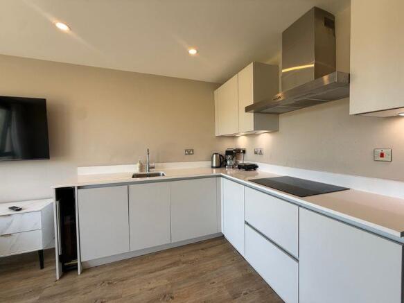 1 bed Apartment to rent Image 5