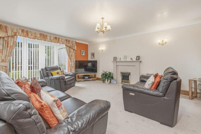3 bed Detached Bungalow for sale Image 4