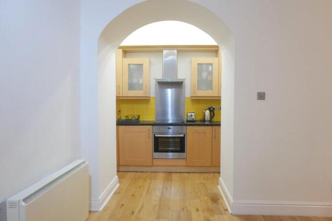 1 bed Flat to rent Image 6