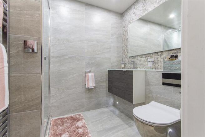 En Suite Shower Room