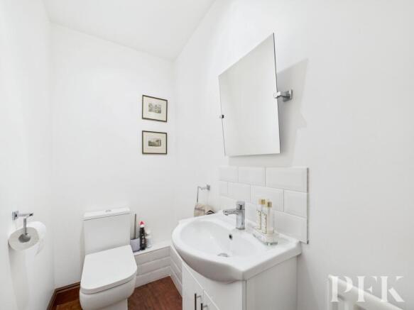 Cloakroom/WC