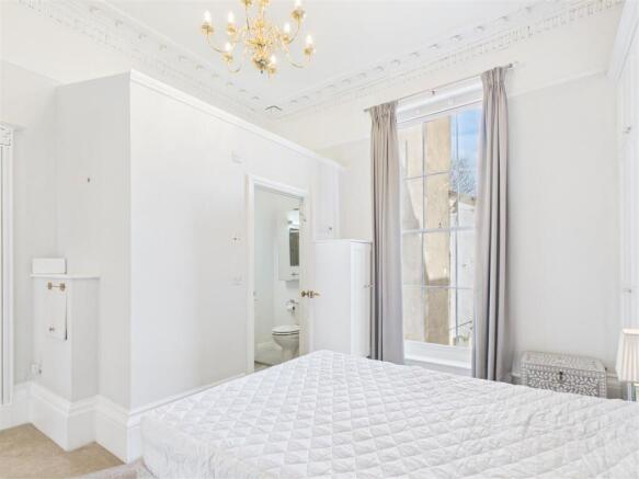 1-bed-central-cheltenham9.jpg