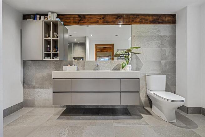 Principal Bathroom