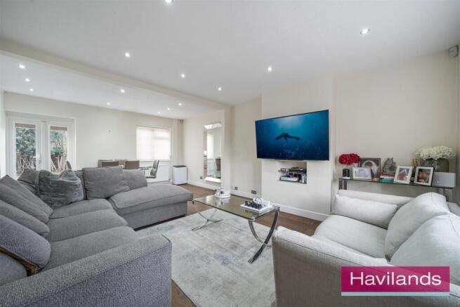 Armstrong Crescent-2.jpg