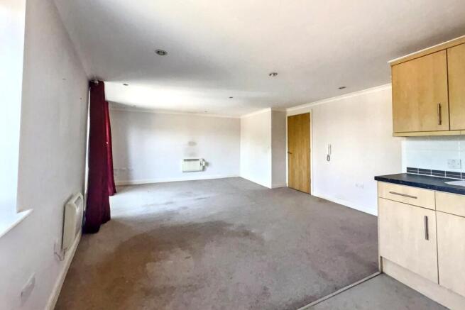 1 bed Flat for sale Image 6