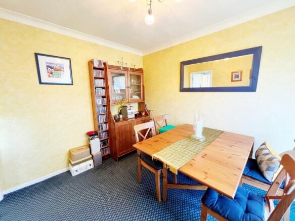 Dining Room pic 2.jpg