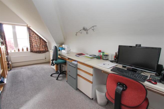 Bedroom 4.jpg