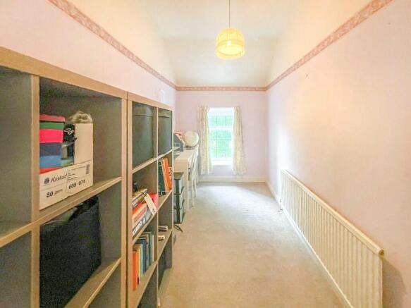 3 bed Terraced for sale Image 10