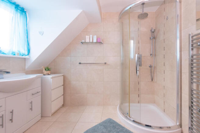 Bedroom 1 Ensuite