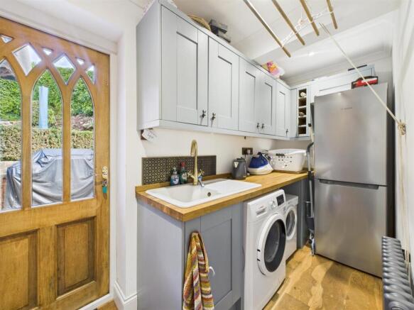 UTILITY / KITCHENETTE