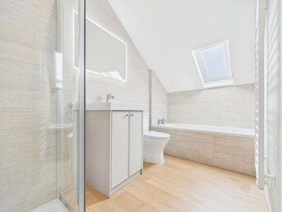 2 bed Flat to rent Image 10