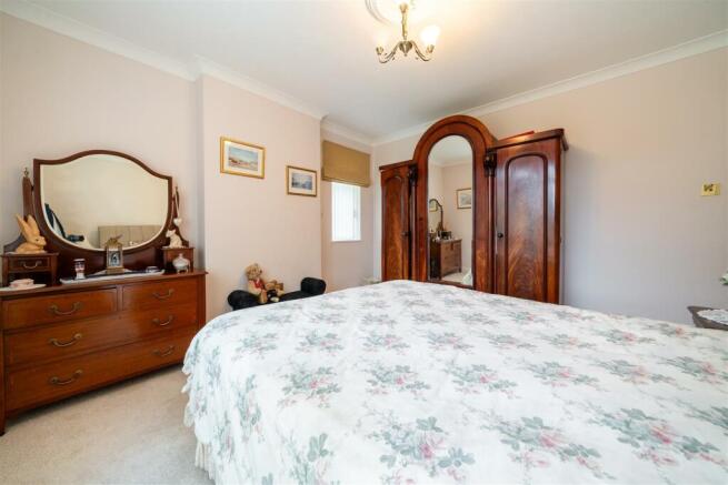 Bedroom 3-4.jpg