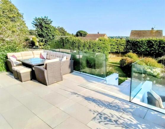 Patio 2.jpg