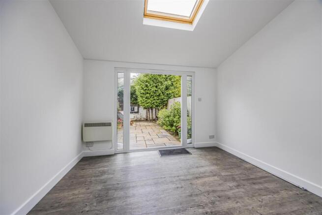 9 Belverdere Place, Petersfield-PorticoMarketing-N