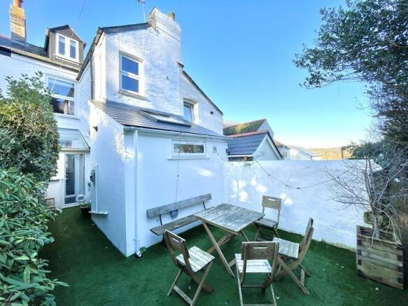 Enclosed Rear Courtyard