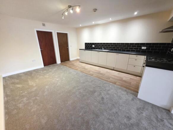 1 bed Flat to rent Image 4