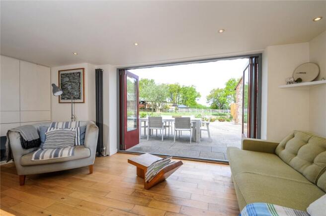 Family Rm To Garden