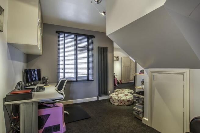 Bedroom/Study