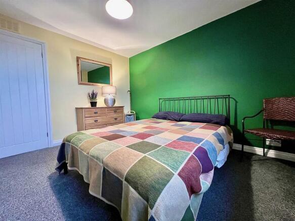 Bedroom 2.jpg