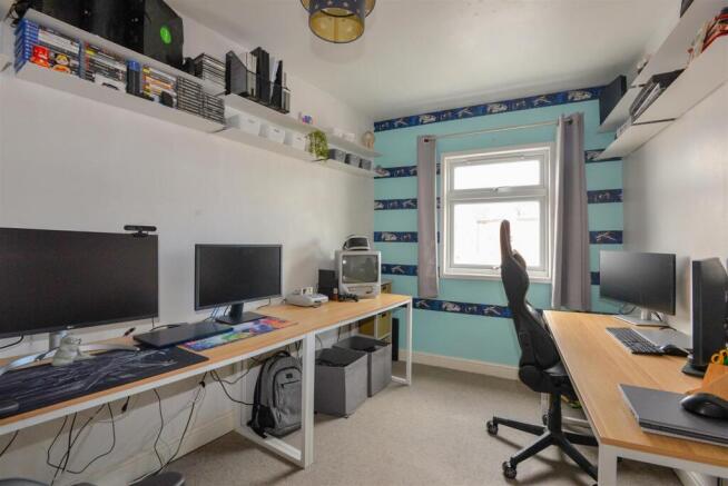 Bedroom2 1.jpg