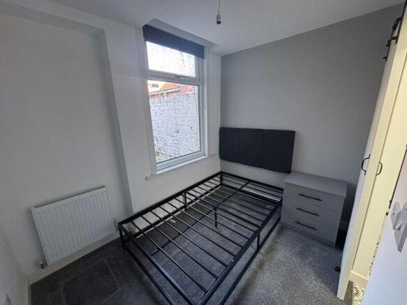 3 bed Town House to rent Image 12