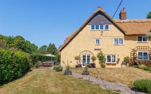 2, Truckles Cottages, Beatrice Avenue, East Cowes PO32 6LW